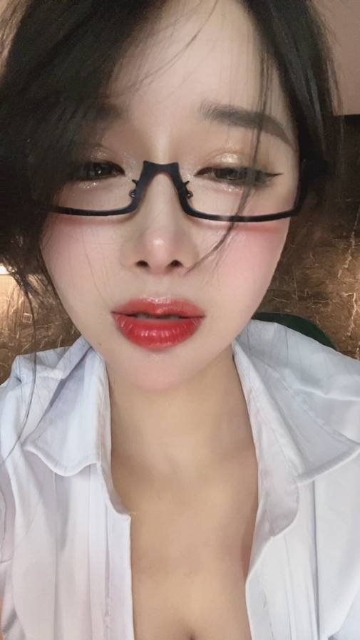 cc小恩雅-写真作品合集资源下载 8套丨13.1G-图欢社