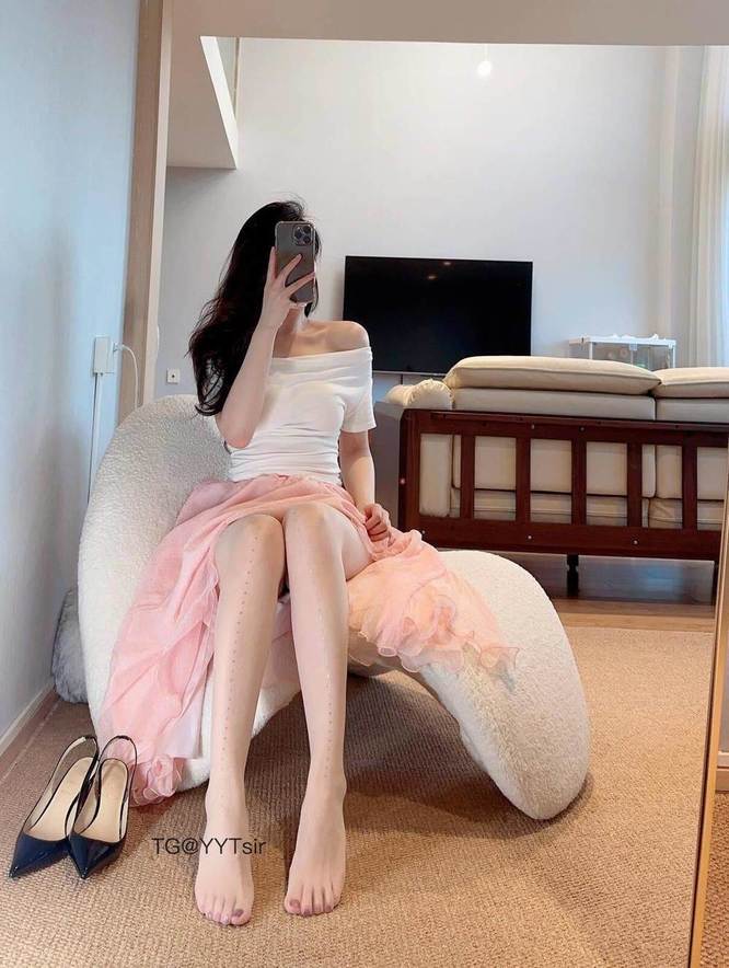 抖音 小奈酱啵–作品资源合集-图欢社